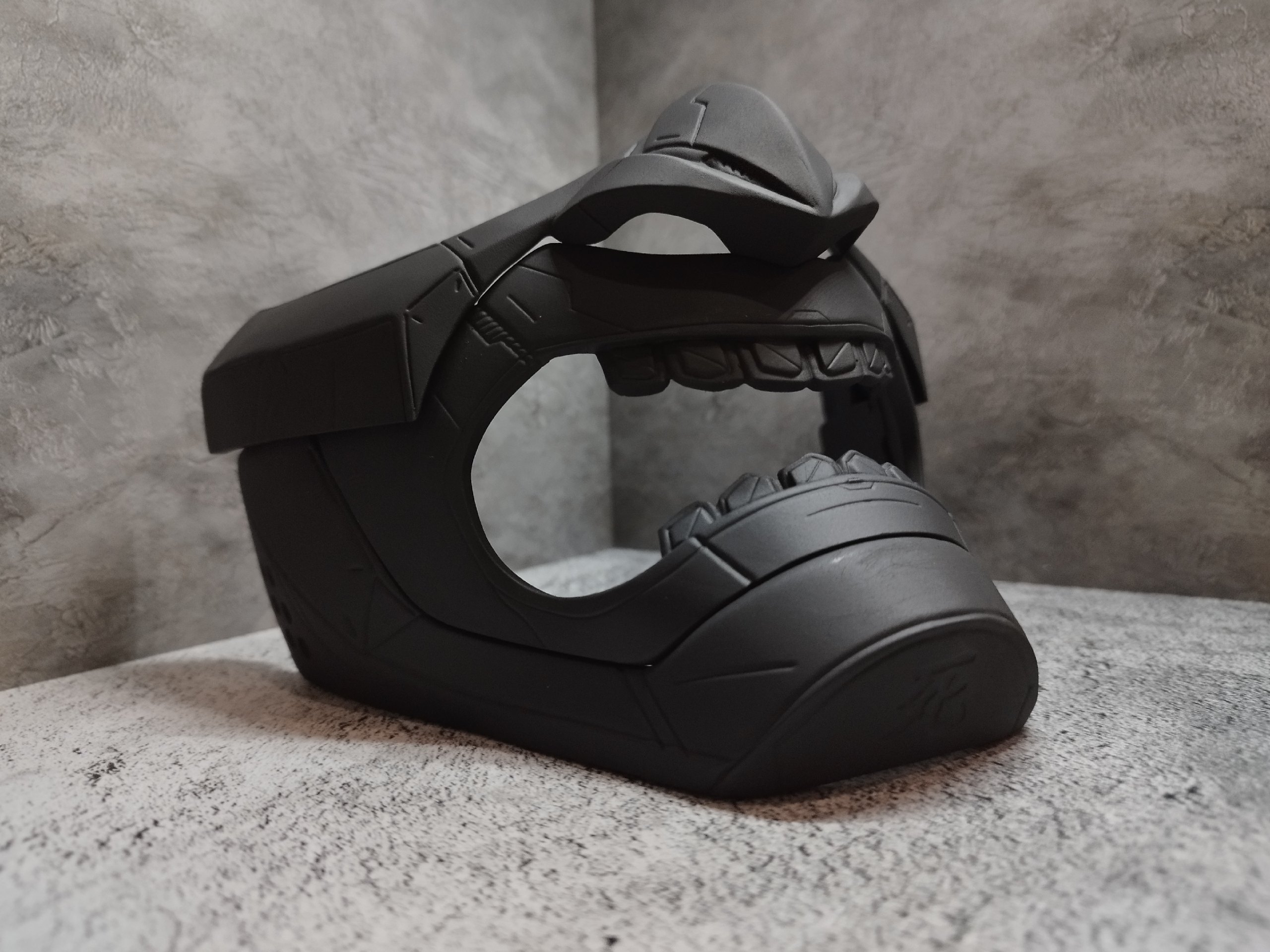 Киберпанк-маска после изготовления